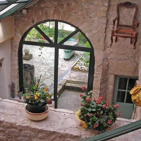 Au Coeur De La Cite Medievale Bed and Breakfast Vaison-la-Romaine Exteriör bild
